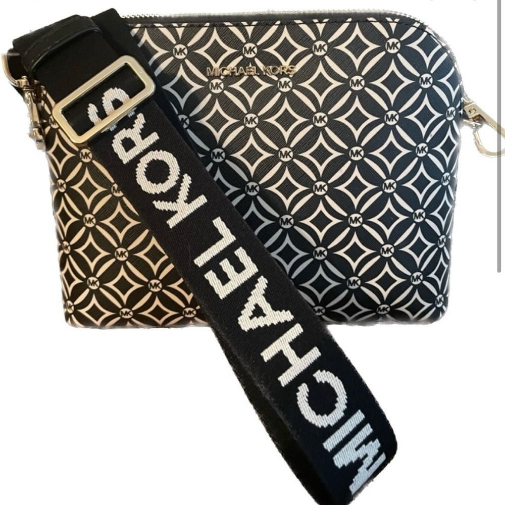 Michael Kors Cindy Dome Crossbody